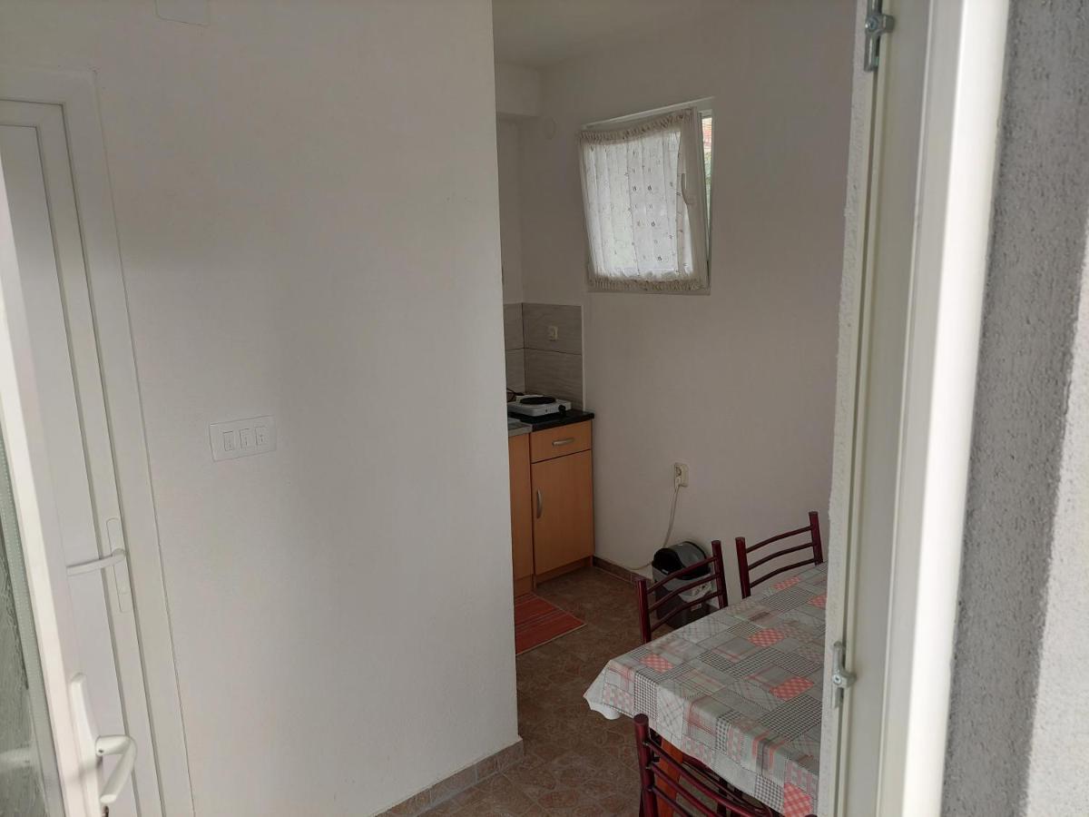 Mateski Guest House Ohrid Bagian luar foto