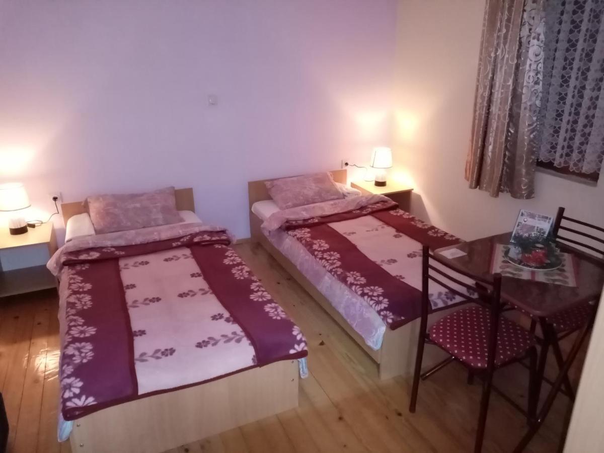 Mateski Guest House Ohrid Bagian luar foto